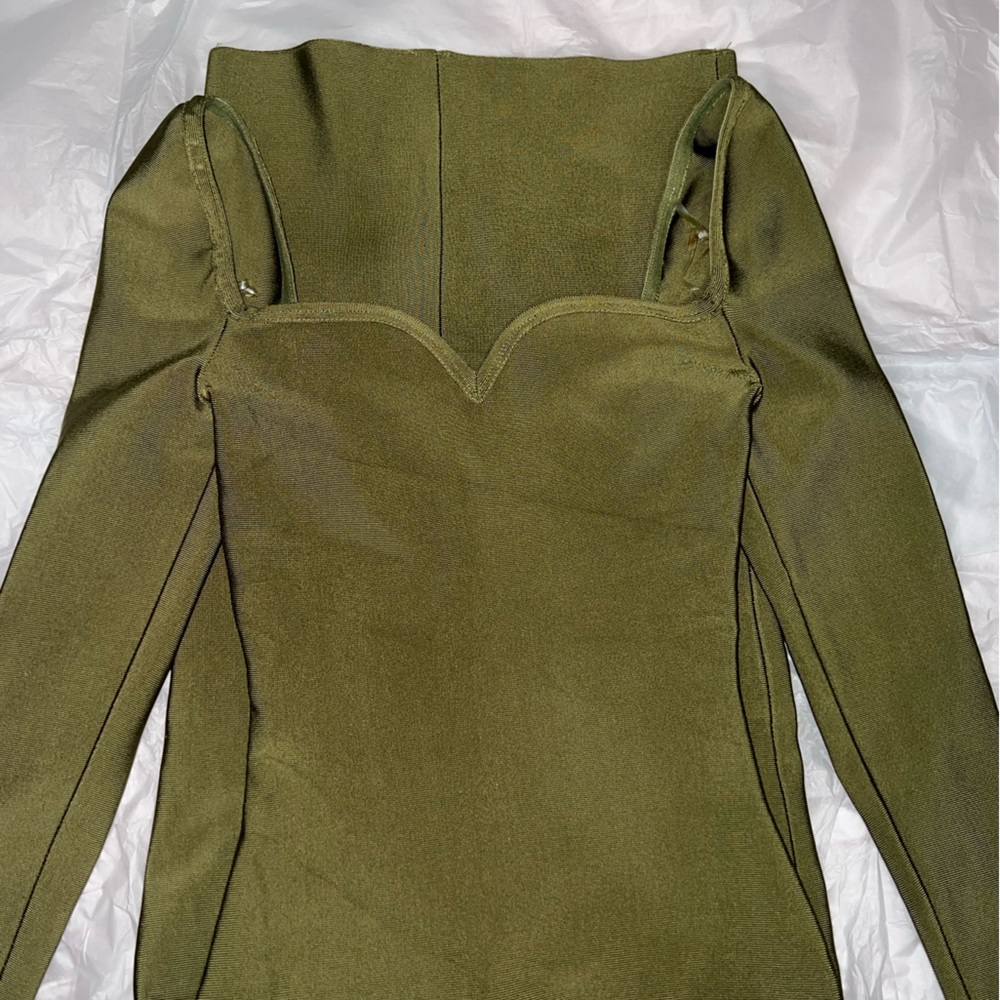 HOUSE OF CB 'Katalina' Olive Sweetheart Neckline Bandage Dress - Picture 10 of 13